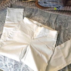 Van Heusen white cropped pants